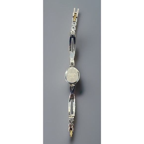 Armitron Now Womens Watch Bracelet 17mm Gold Silver Tone New Battery 6.75" - Picture 4 of 8